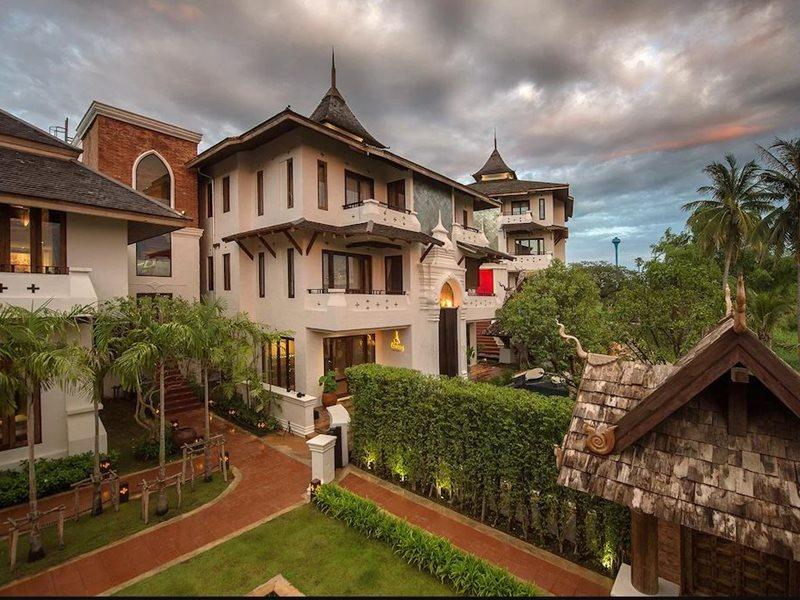 Shinnabhura Historic Boutique Hotel Phitsanulok Eksteriør bilde